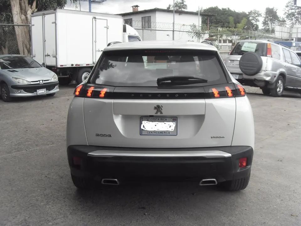 Peugeot 2008 - Image 5