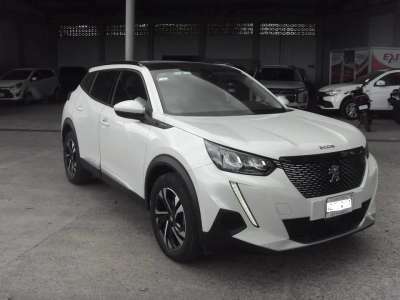 Peugeot 2008 - Image 9
