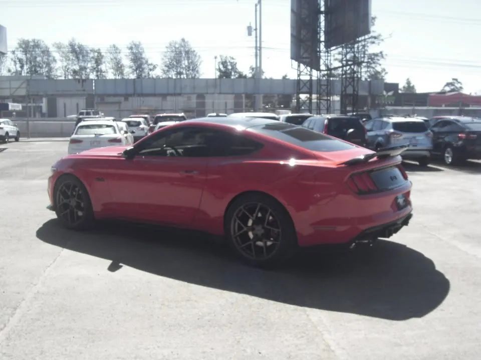 Ford Mustang - Image 6