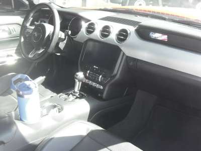 Ford Mustang - Image 13
