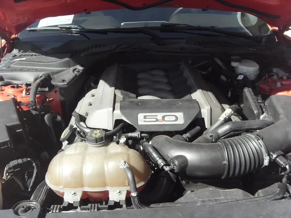 Ford Mustang - Image 14