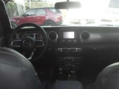Jeep Gladiator - Image 13
