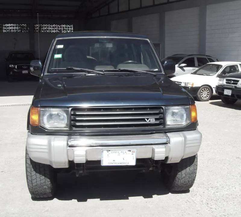 1995 Mitsubishi Montero SR