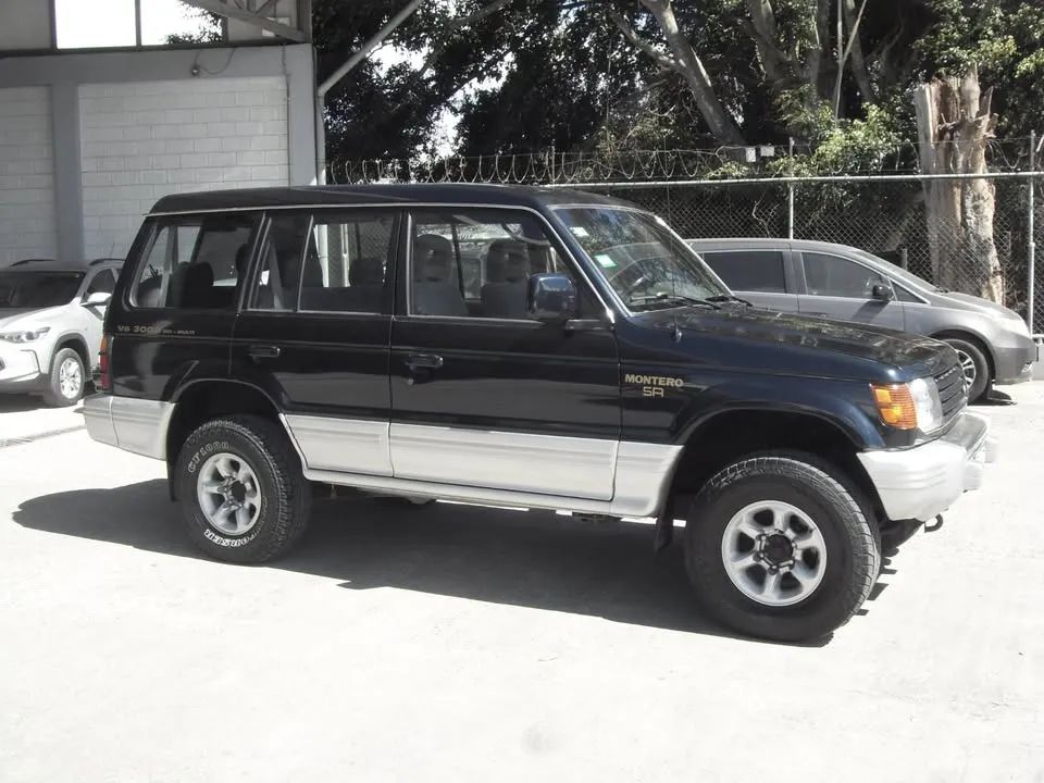 Mitsubishi Montero SR - Image 3