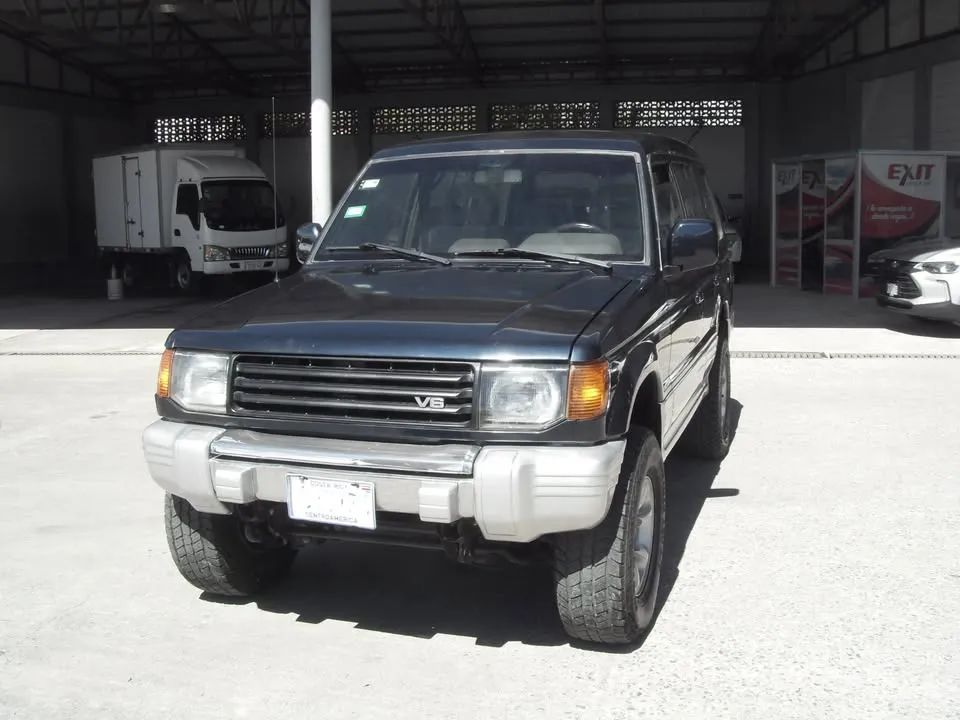 Mitsubishi Montero SR - Image 7