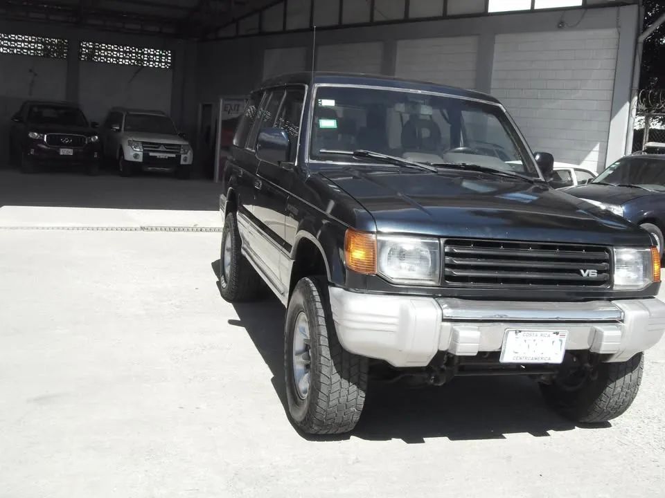 Mitsubishi Montero SR - Image 8