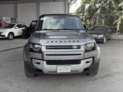 Land Rover Defender HSE - Image 1