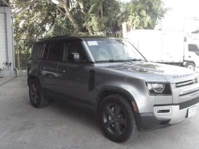Land Rover Defender HSE - Image 2