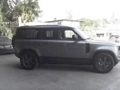 Land Rover Defender HSE - Image 3