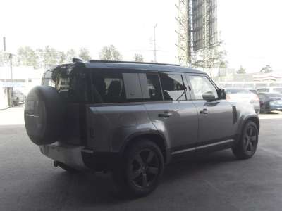 Land Rover Defender HSE - Image 4