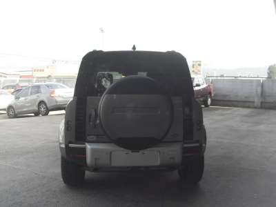 Land Rover Defender HSE - Image 5