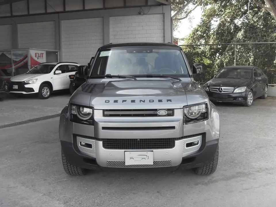 Land Rover Defender HSE - Image 8