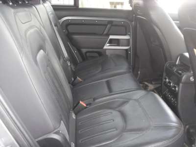 Land Rover Defender HSE - Image 12