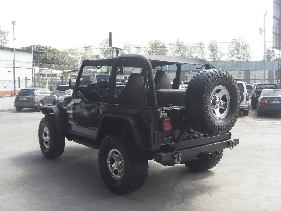 Jeep Wrangler - Image 4