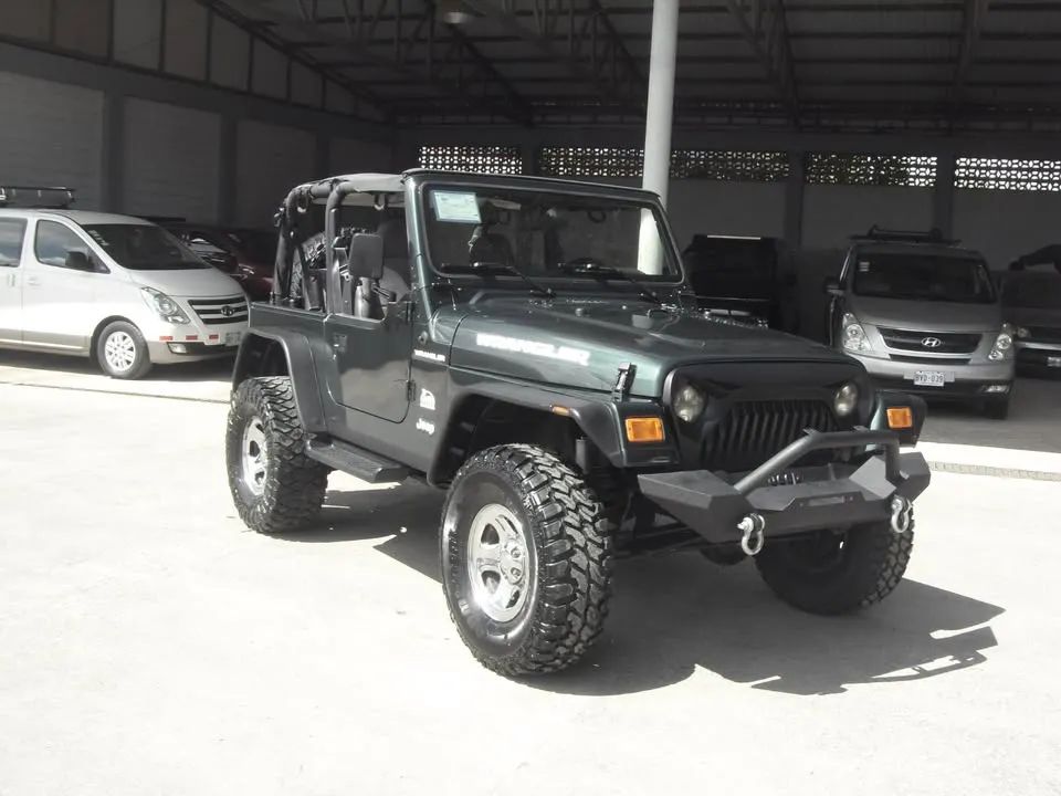 Jeep Wrangler - Image 8