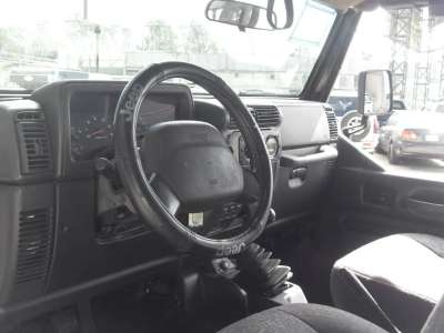 Jeep Wrangler - Image 14