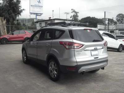 Ford Escape - Image 6