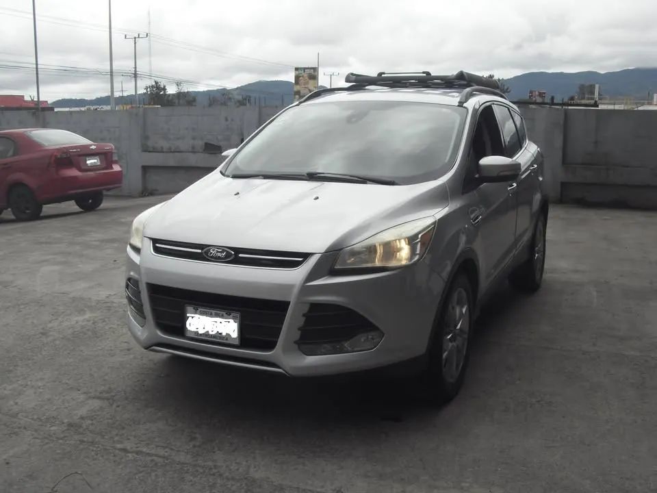 Ford Escape - Image 7