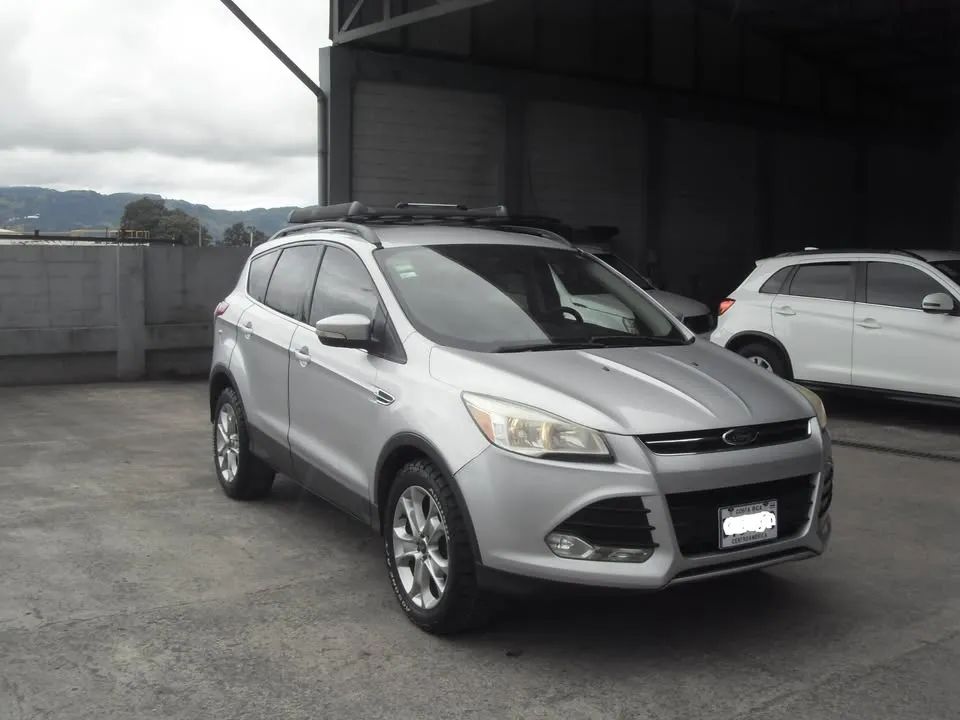 Ford Escape - Image 8
