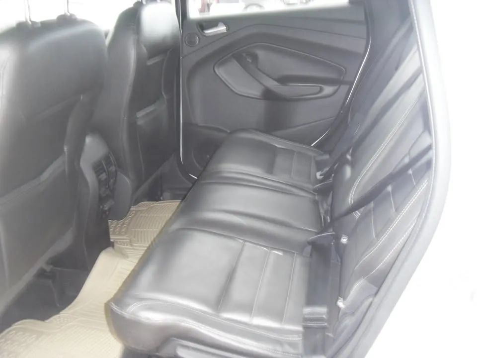 Ford Escape - Image 11