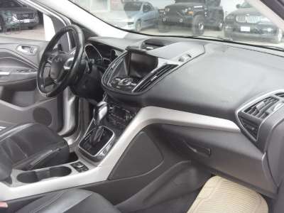 Ford Escape - Image 13