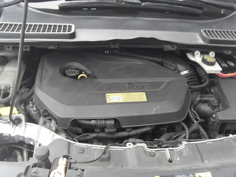 Ford Escape - Image 14