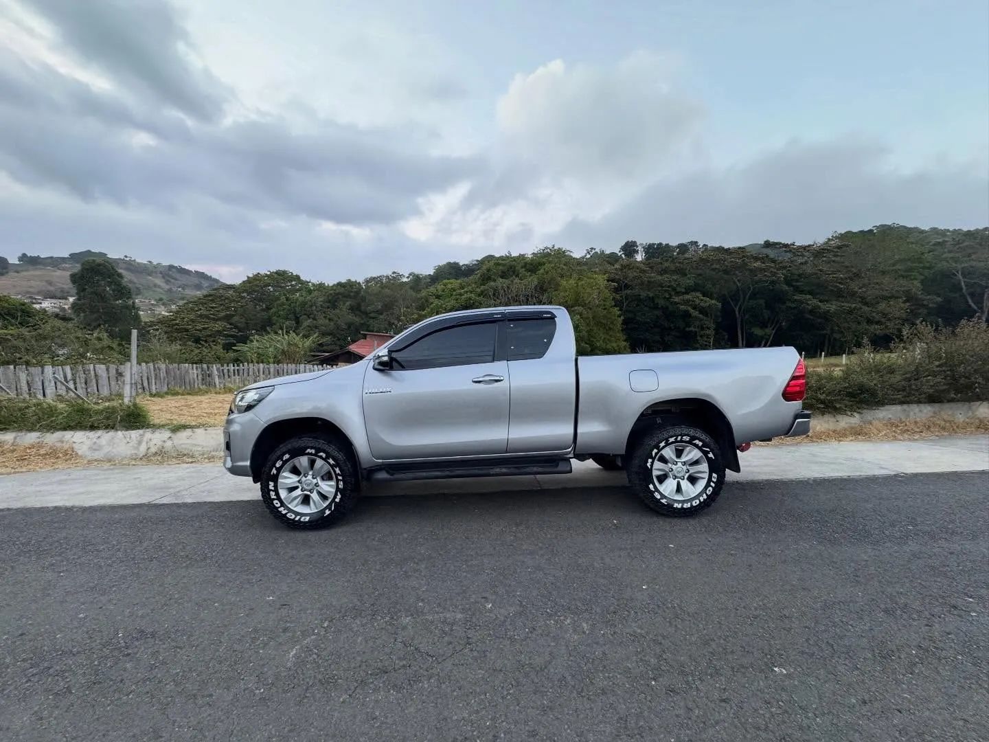 Toyota Hilux - Image 1