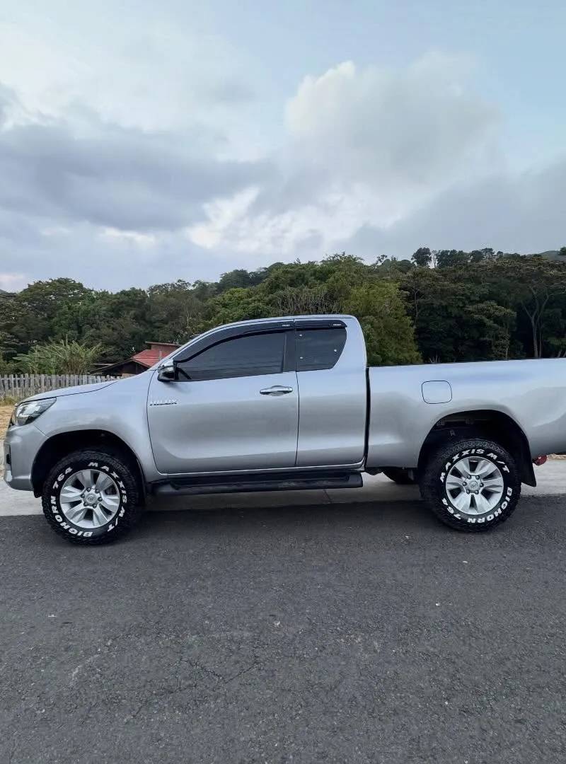 2017 Toyota Hilux
