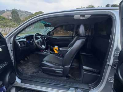 Toyota Hilux - Image 4