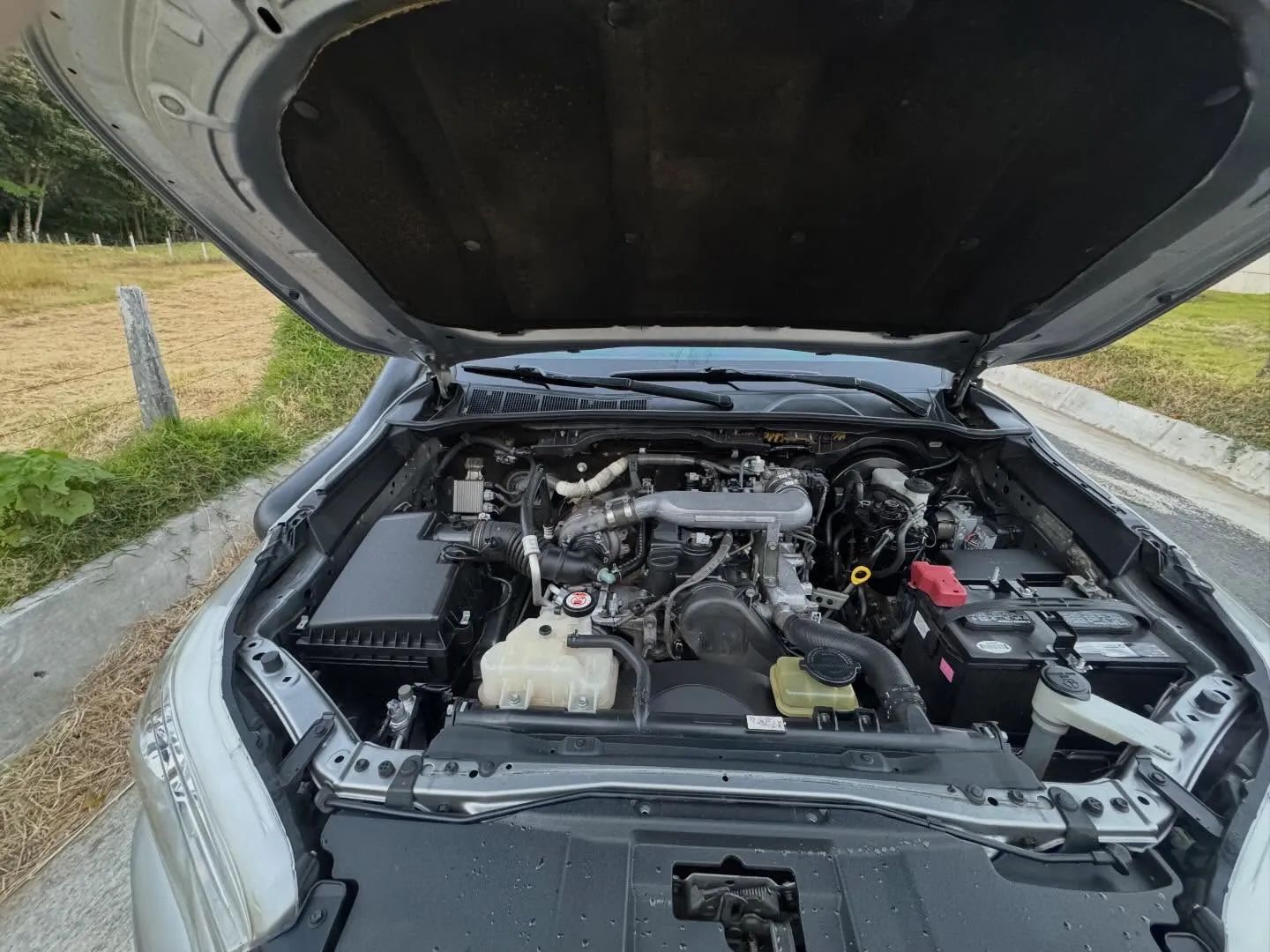 Toyota Hilux - Image 8