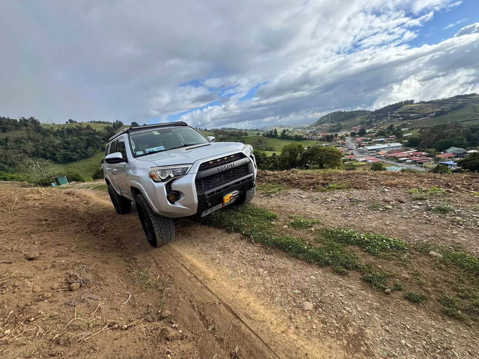 Toyota 4Runner - Image 1