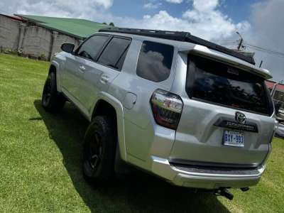 Toyota 4Runner - Image 8