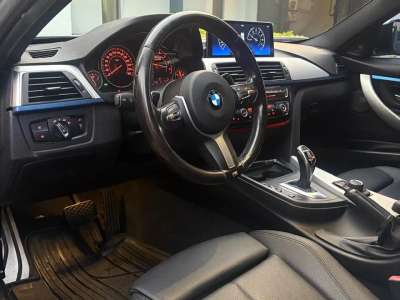 BMW 330i - Image 4