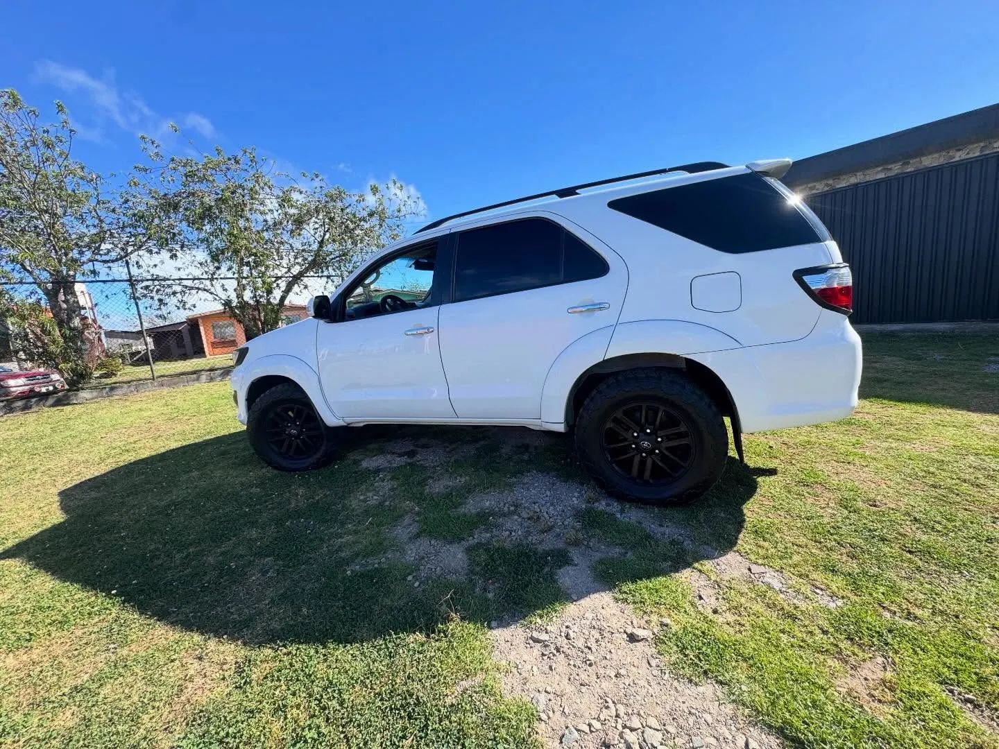 Toyota Fortuner SRV - Image 2