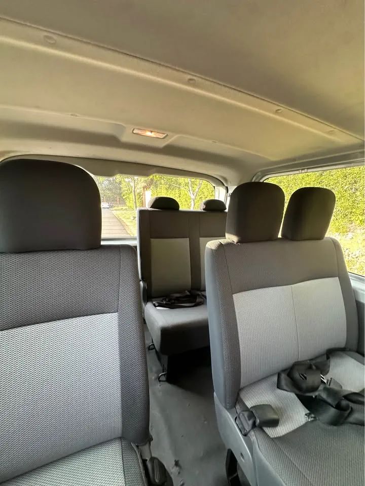Toyota Hiace - Image 7