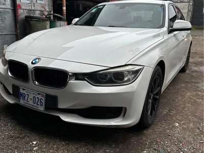 BMW 320i - Image 1