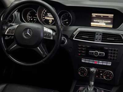 Mercedes-Benz C180 - Image 5