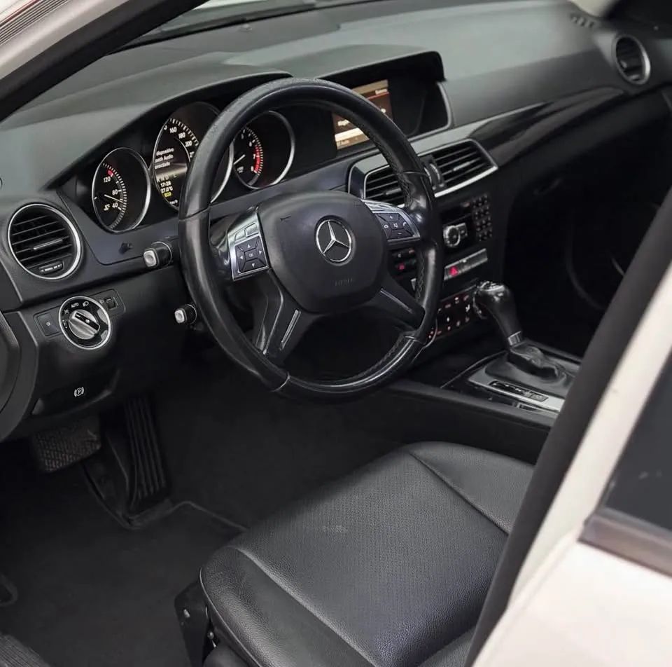 Mercedes-Benz C180 - Image 8