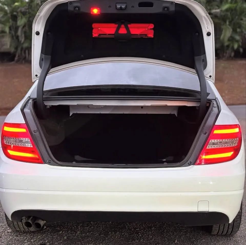 Mercedes-Benz C180 - Image 9