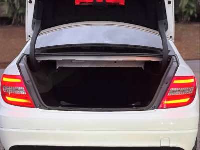 Mercedes-Benz C180 - Image 9