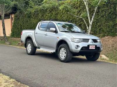 Mitsubishi L200 - Image 1