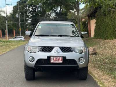 Mitsubishi L200 - Image 2