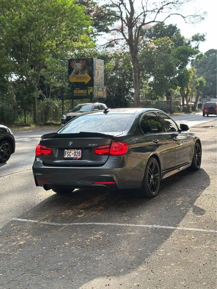BMW 318i - Image 3