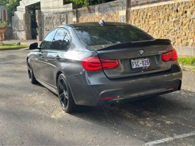 BMW 318i - Image 9