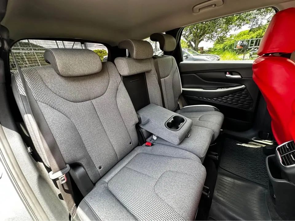 Hyundai Santa Fe - Image 3