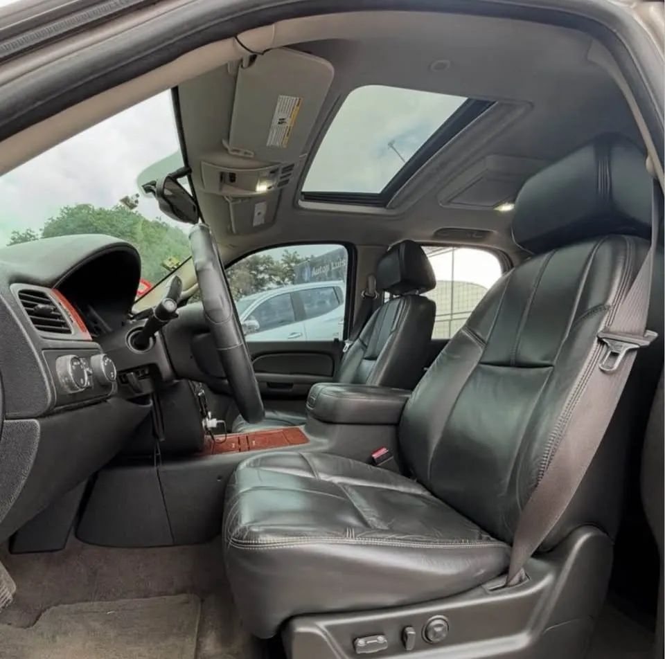 Chevrolet Tahoe LTZ - Image 3