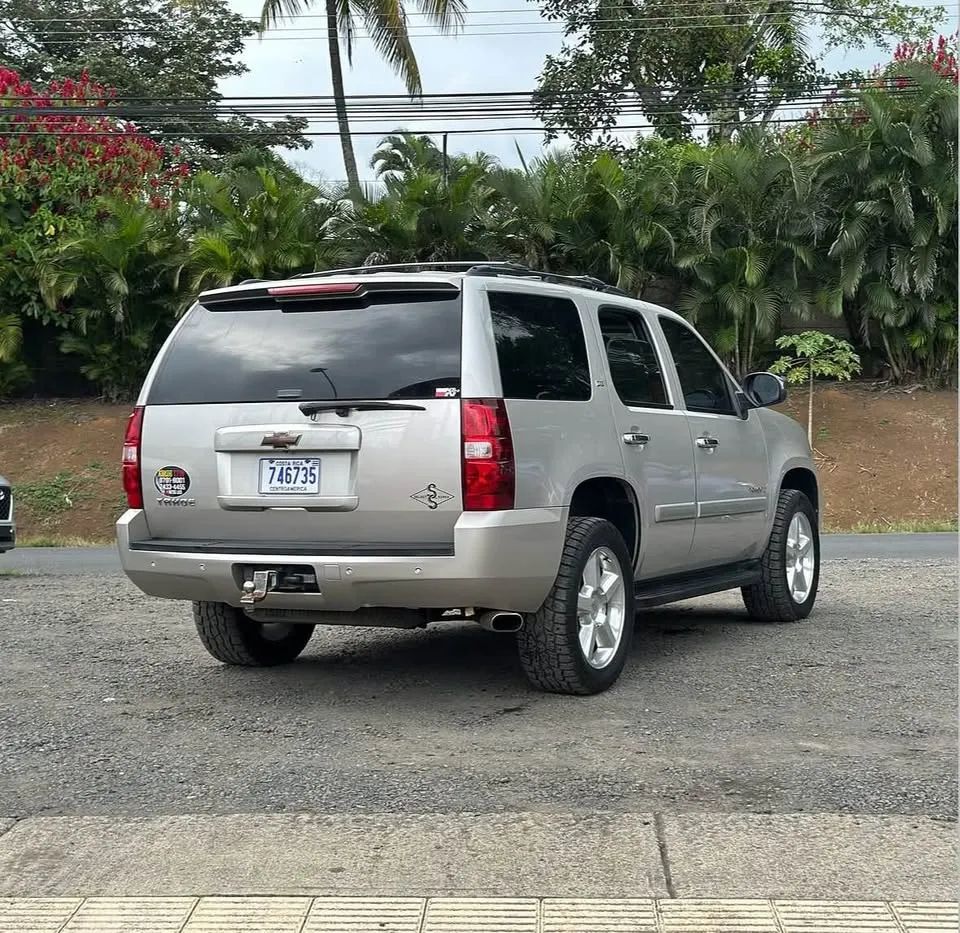 Chevrolet Tahoe LTZ - Image 8