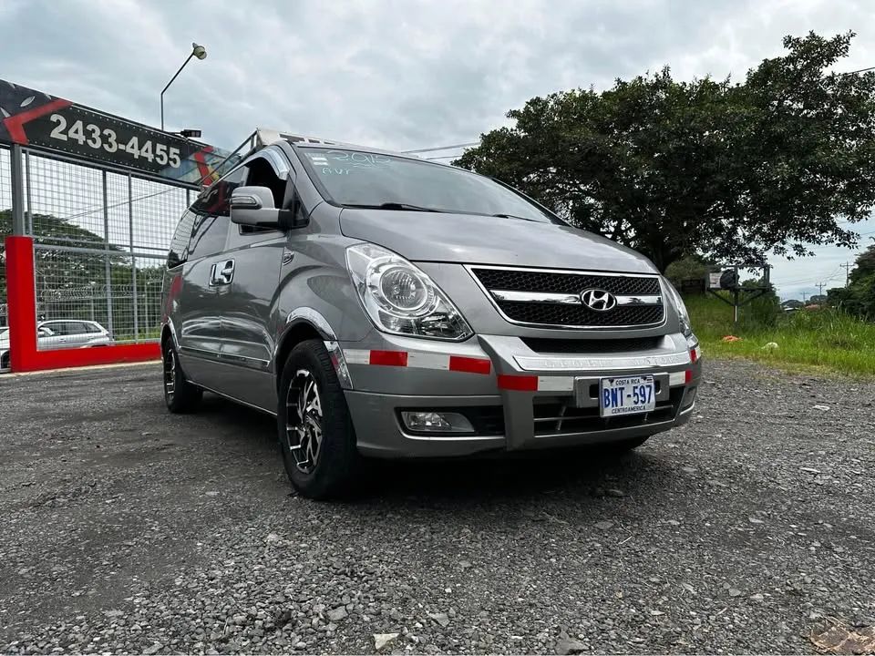 Hyundai H1 - Image 1