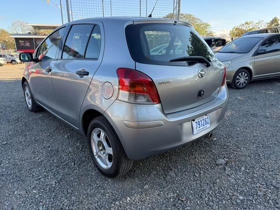 Toyota Yaris Hatchback - Image 9
