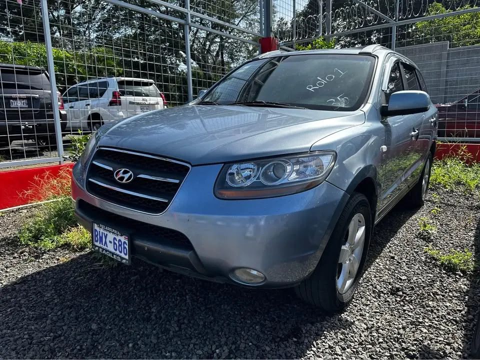 Hyundai Santa Fe - Image 1